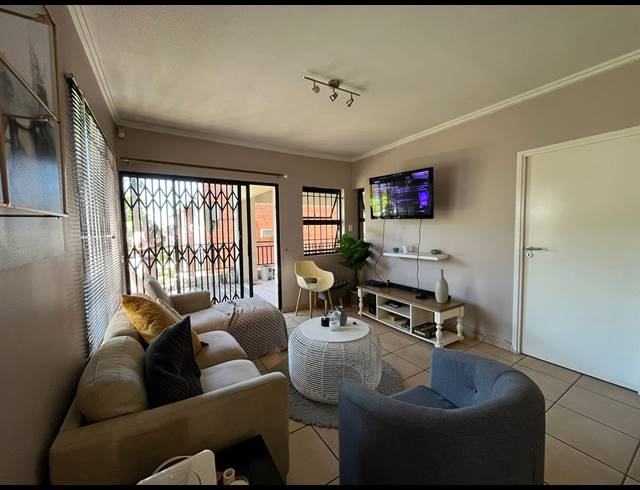 2 BEDROOM APARTMENT RENTED IN GLENWOOD